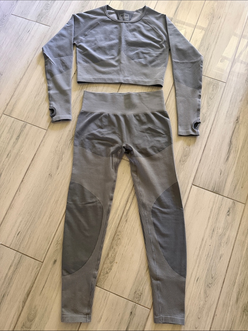 Seamless High-Waist Active Leggings & Crop Top Set - Gray